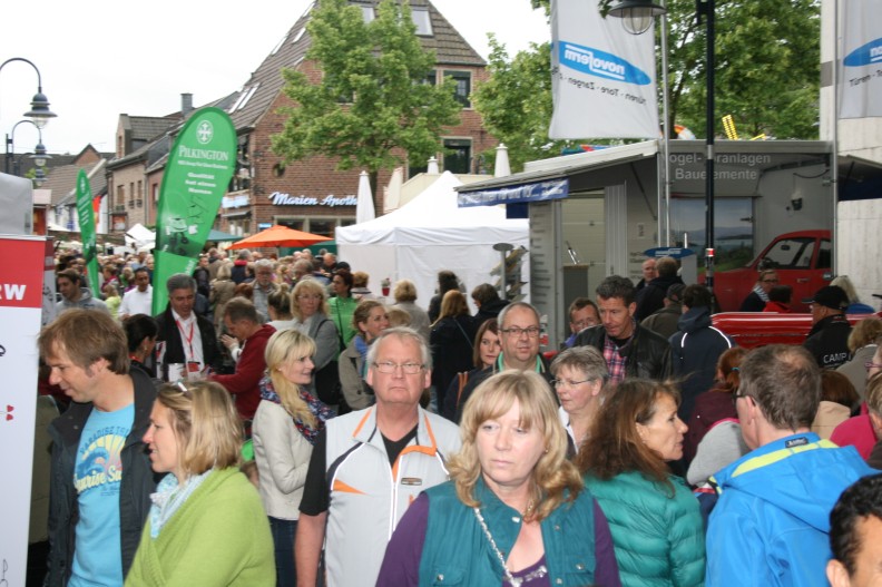 2015-05-31 Maimarkt in Osterath