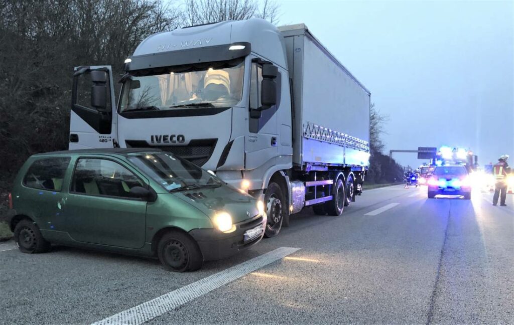 Unfall auf der A44 – Blickpunkt Meerbusch